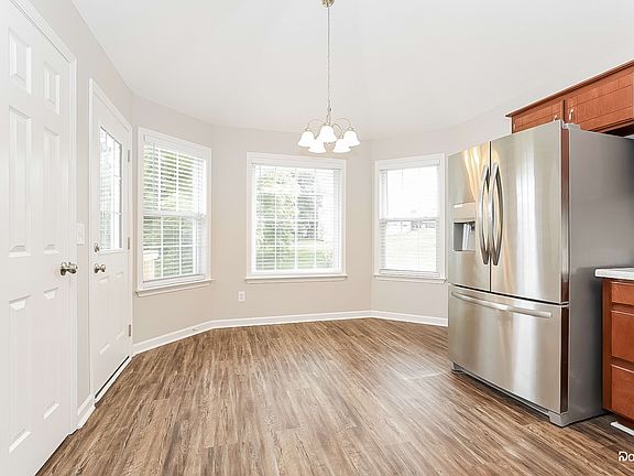 3rd image of 4413 Winton Dr