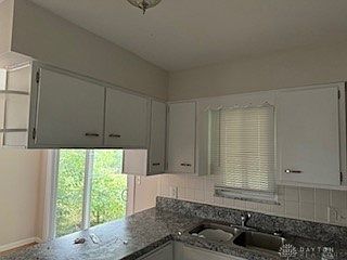 5th image of 3326 Forent Ave