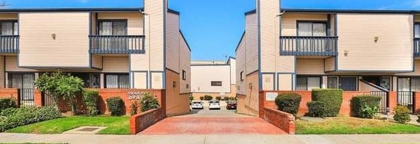 The unit for rent is towards the back of this quiet complex consisting of over 20 units