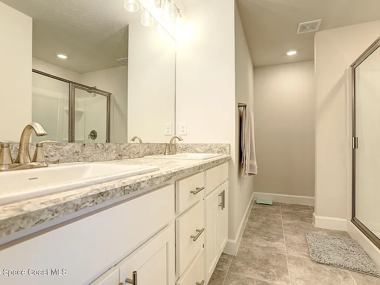 1884 Middlebury Dr SE — Photo 13