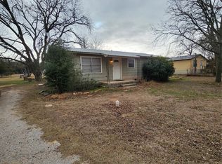 103 S 6th St, Bangs, TX 76823