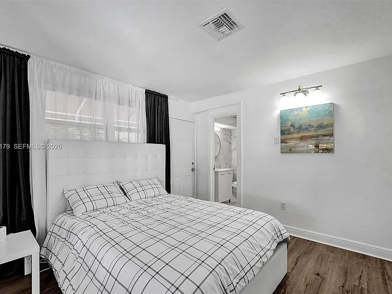 9072 Froude Ave — Photo 20