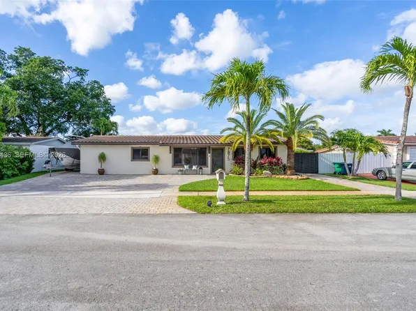 7875 NW 174th Ter, Hialeah, FL 33015