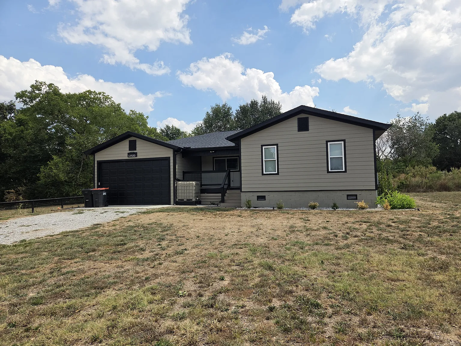 3 bed, 1440 sqft, $1,800 — Photo 1
