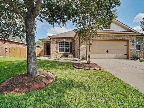 2nd image of 2886 Milano Ln