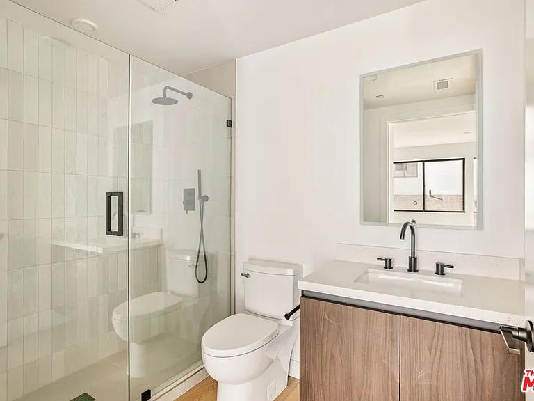 2361 Fox Hills Dr #201 — Photo 18