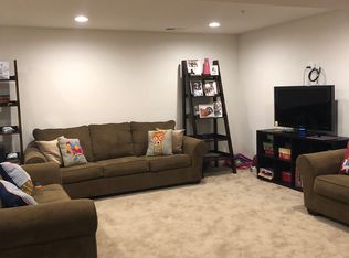 9704 Marsh Gate Ln, Baltimore, MD 21220