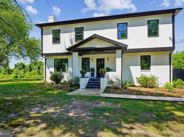 17304 Queen Anne Bridge Rd, Bowie, MD 20716