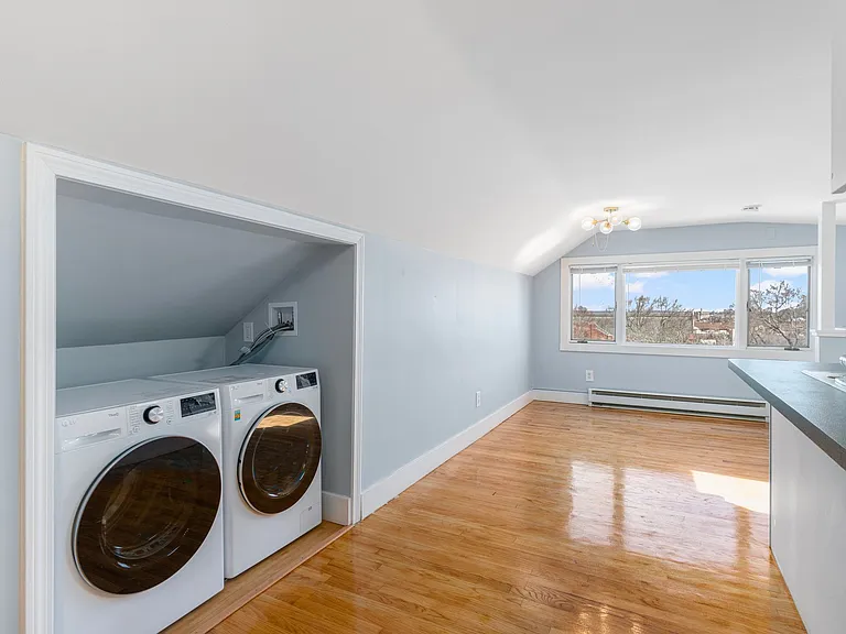 64 Rochambeau Ave #3 — Photo 5
