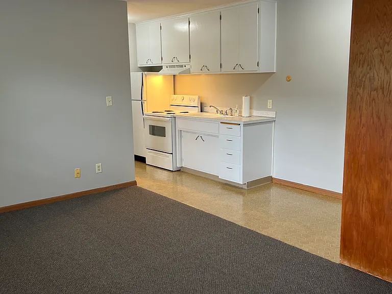 958 Manvel St #6 — Photo 5