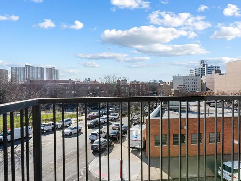 101 Macombs Pl #3E — Photo 6