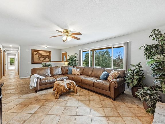 5th image of 19170 Paradise Mountain Rd