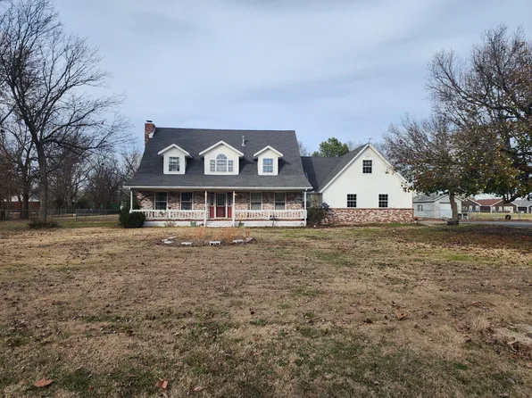 1113 E B St, Commerce, OK 74339