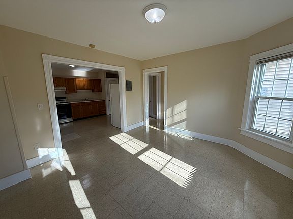 5th image of 248 Washington St #1B