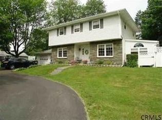 3 Pheasant Ct, Wynantskill, NY 12198