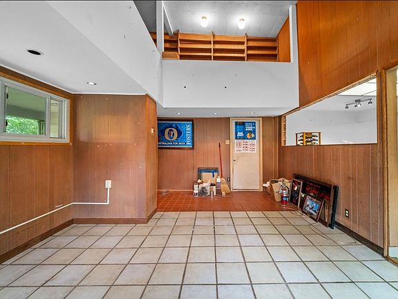 3rd image of 241 Fairwood Dr