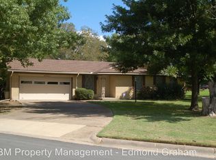 1500 Lyndale Dr, Ennis, TX 75119