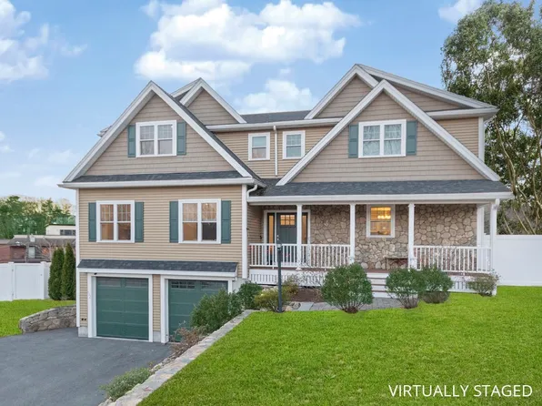 52 Glen Cir, Waltham, MA 02451