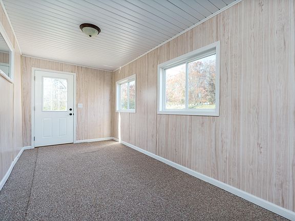 3rd image of 1268 Golden Ave