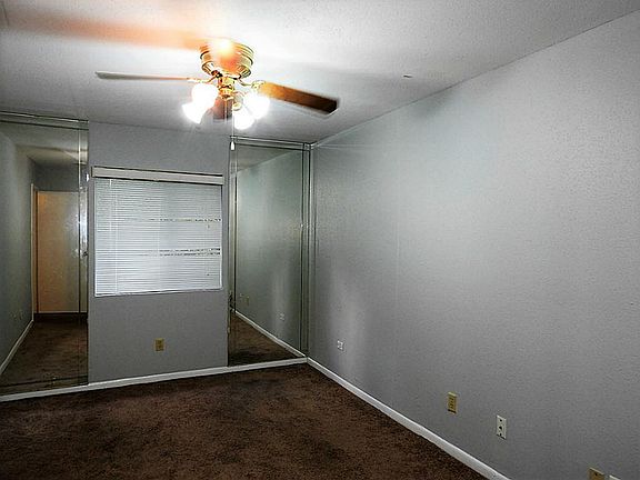 5th image of 708 Memorial Mews St #4