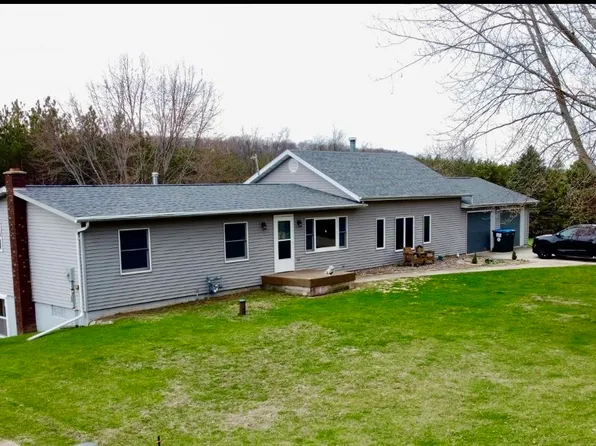 W2237 Spring Lake Rd, Markesan, WI 53946
