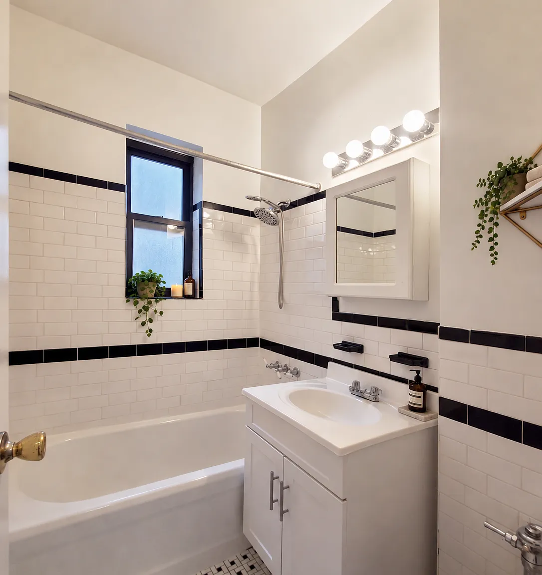 115 West 16th Street — Photo 4