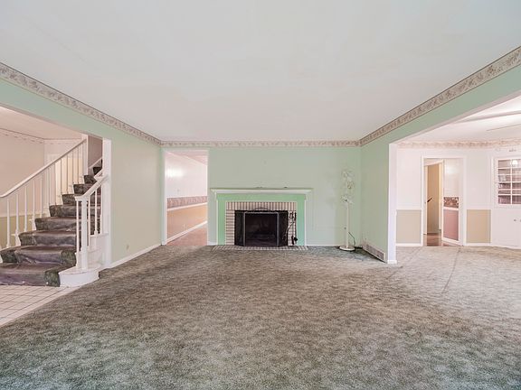 5th image of 3131 N 102nd St