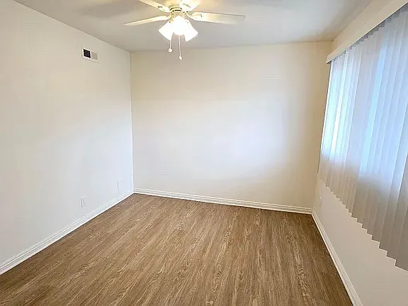2 bed, 1000 sqft, $2,895 — Photo 3