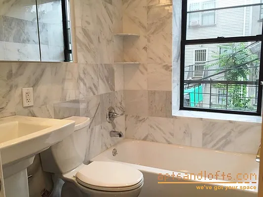 Rented by aptsandlofts.com | media 44