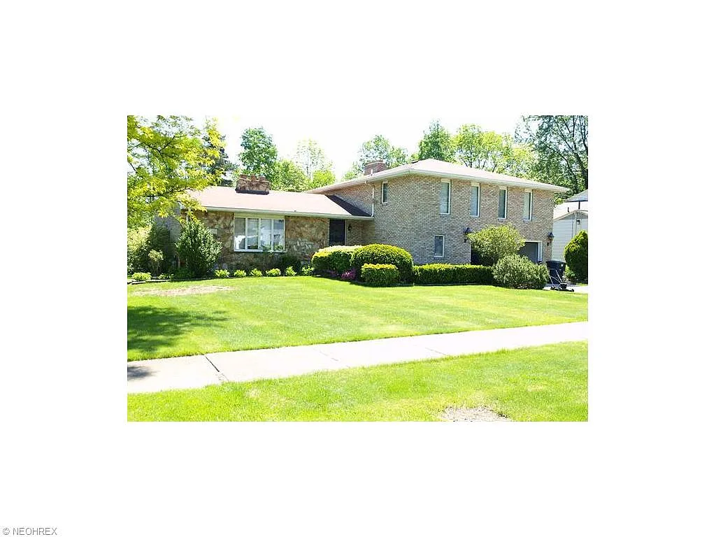 2902 Citadel Dr NE photo 1
