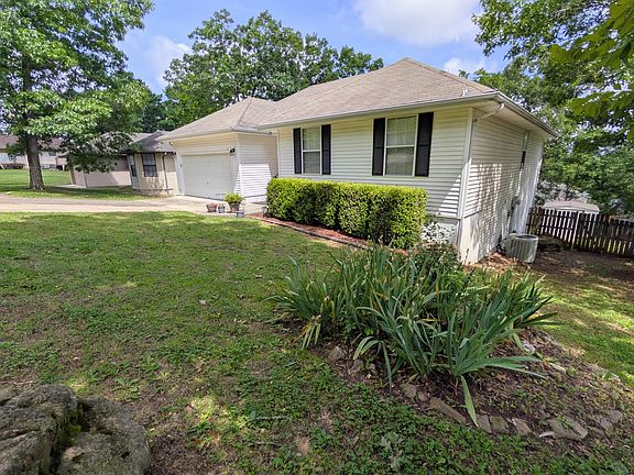 3rd image of 113 Bull Run Road