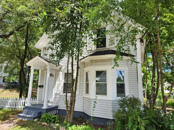 39 Knapp Street, Livermore Falls, ME 04254