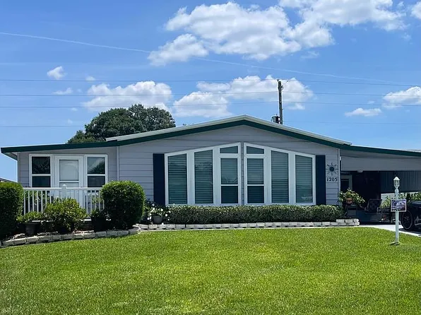 1205 Dustin Dr, Lady Lake, FL 32159