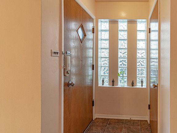 4th image of 2838 W Berwyn Ave