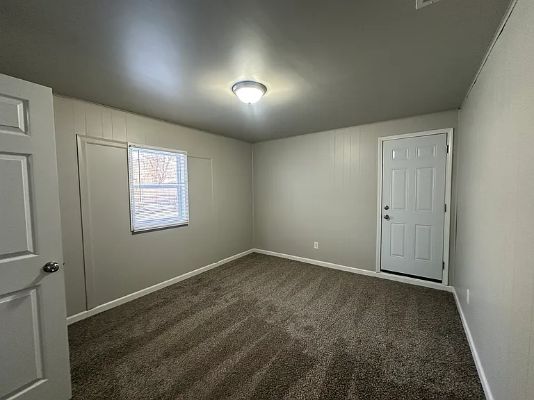 2546 E 23rd Ave — Photo 18