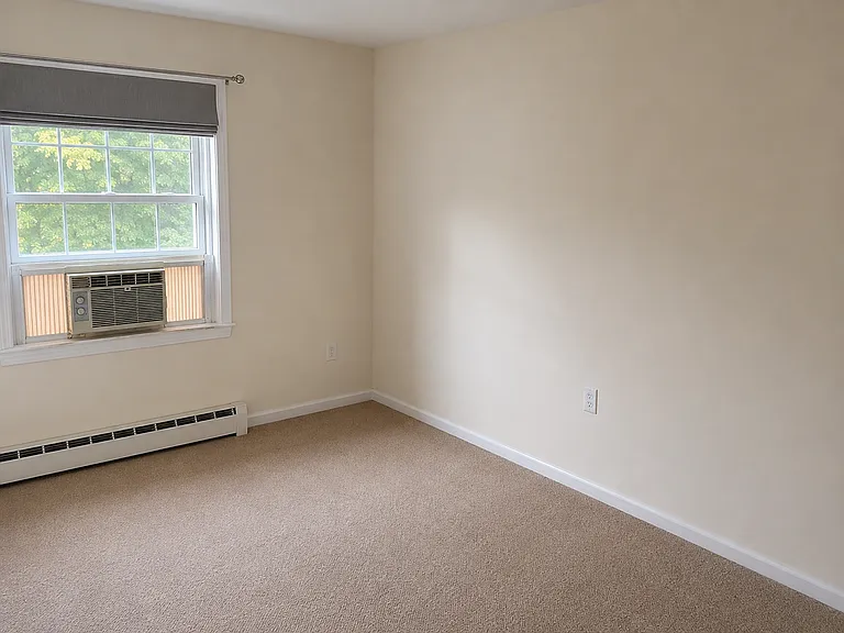 42 Adams Ave #B — Photo 12