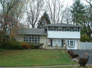 111 Lindbergh Ave, Broomall, PA 19008