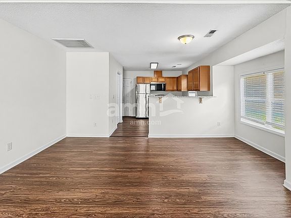 5th image of 124 Tudor Downs Rd