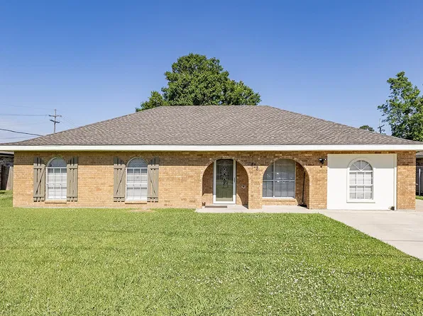818 Oak Ln, Thibodaux, LA 70301