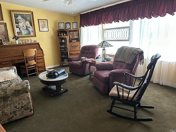 3rd image of 32920 Parkview Drive