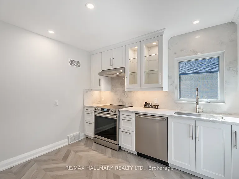 66 Ferncroft Dr — Photo 8