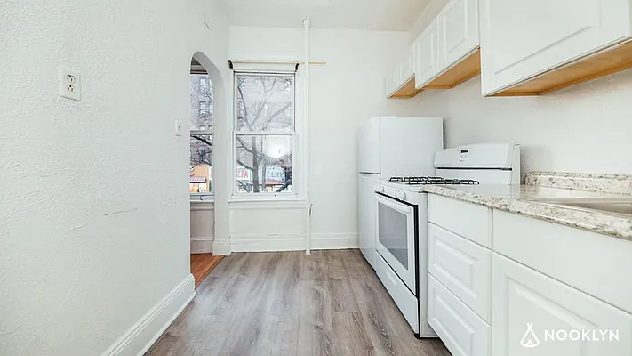 Rented by Nooklyn NYC LLC | media 19