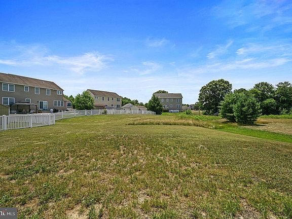 4th image of 45 Fields Dr