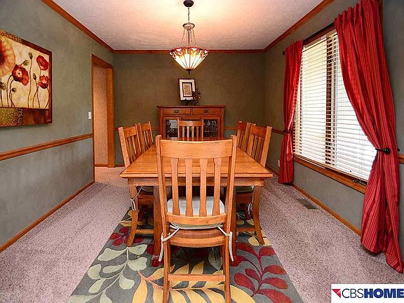 5th image of 422 S 159th St