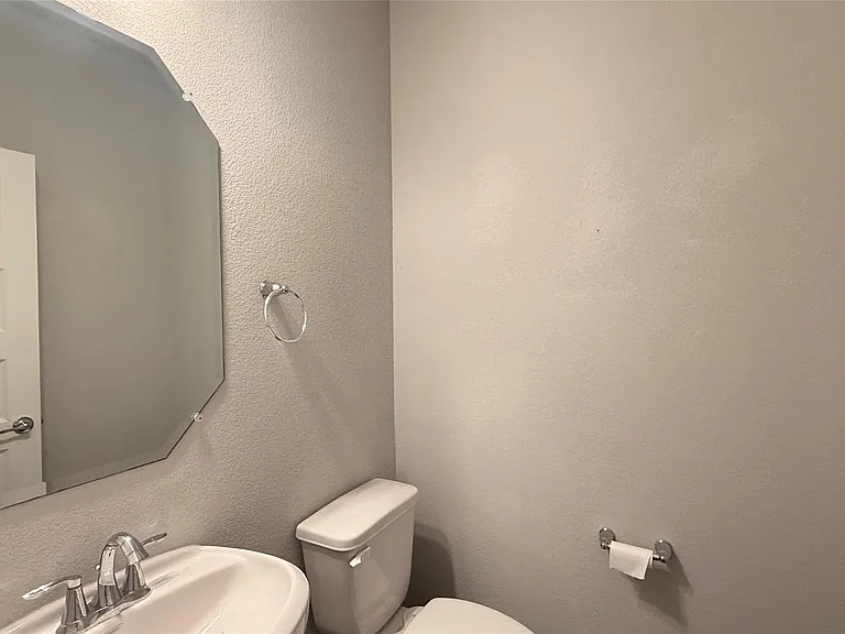 9102 Gage Dr — Photo 19
