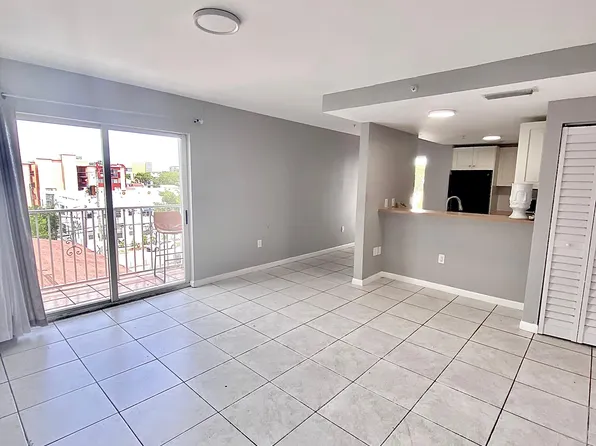 328 NW 12th Ave APT 12, Miami, FL 33128
