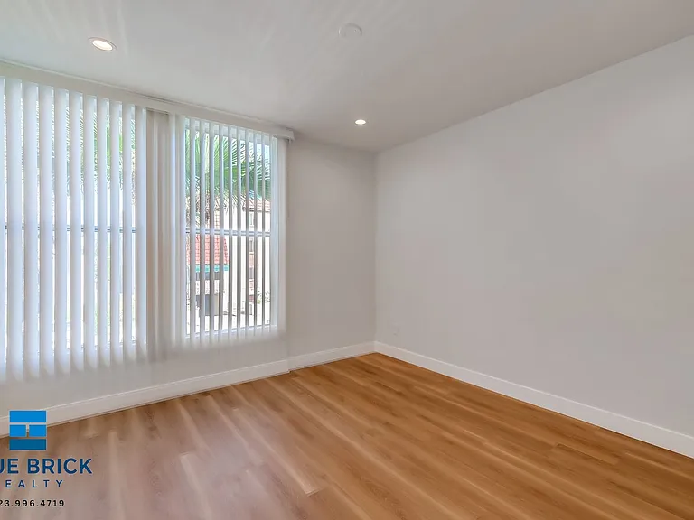 5415 Corteen Pl #22 — Photo 23