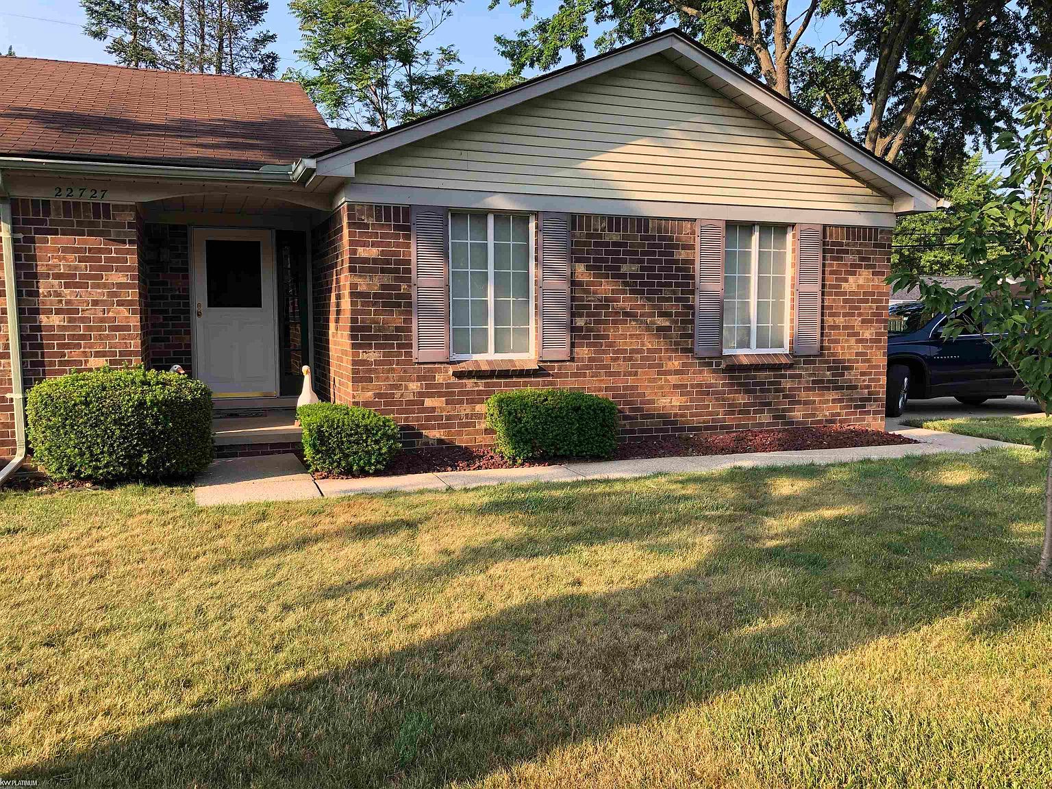 22727 Shoreview Ct, Saint Clair Shores, MI 48082 Zillow