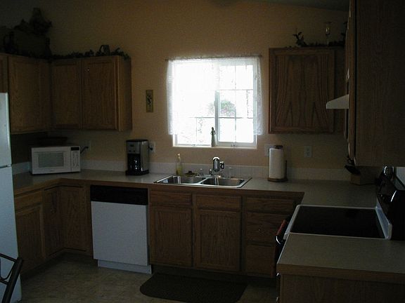 Kitchen Applainces Included