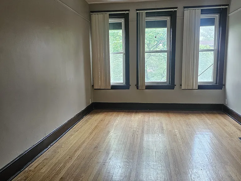 2333 S Lawndale Ave — Photo 6